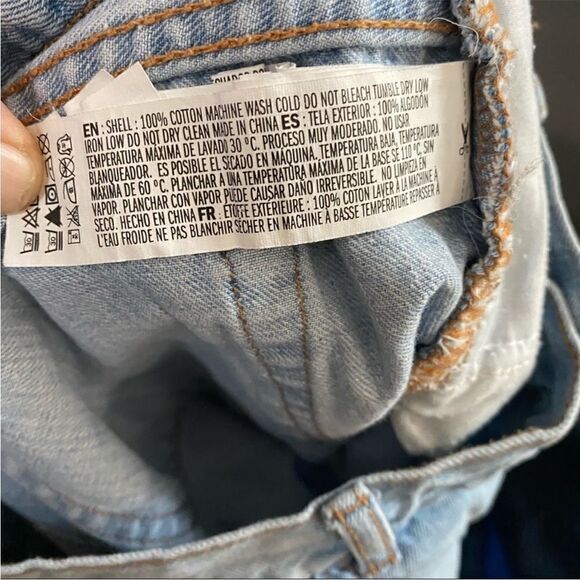 Forever 21 Distressed Light Denim Women's Shorts - Picture 10 of 14